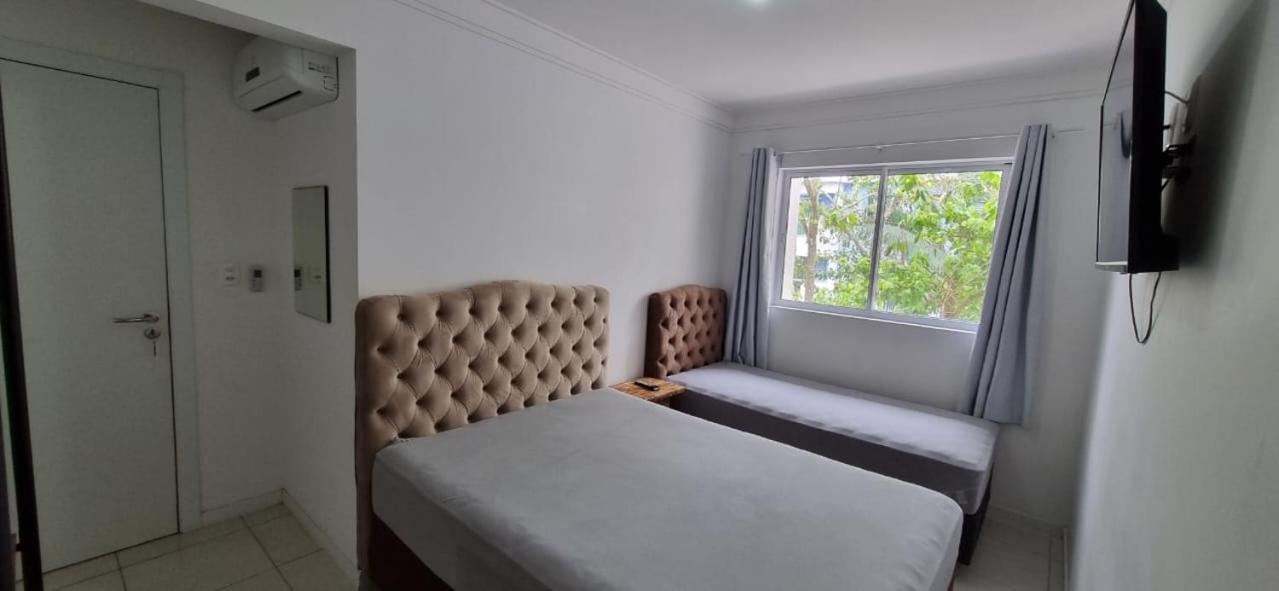 Residencial Recanto Do Cardeal Бомбиньяс Экстерьер фото